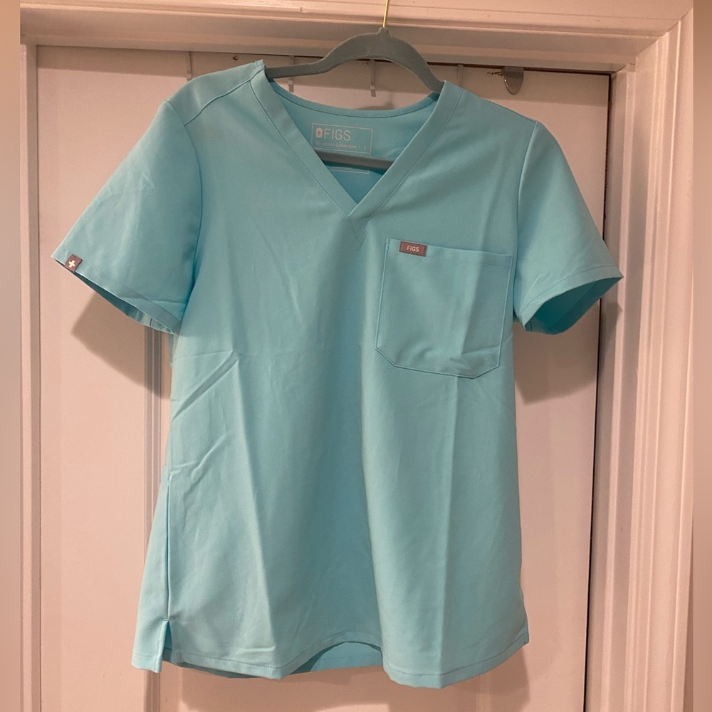 Small figs one pocket scrub top